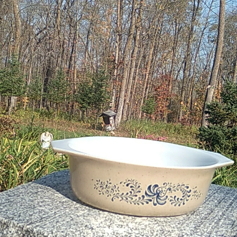 Vintage Pyrex Homestead 1 1/2 Qt Casserole EPLC TAN & BLUE 💙